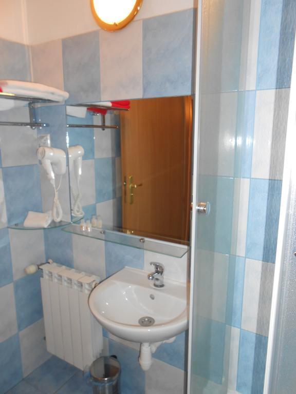 Hotel As Biala Podlaska Luaran gambar